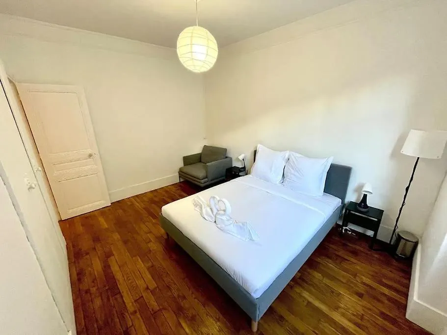 Lovely Appartment - Buttes Chaumont-Pariszenith 0*, Παρίσι